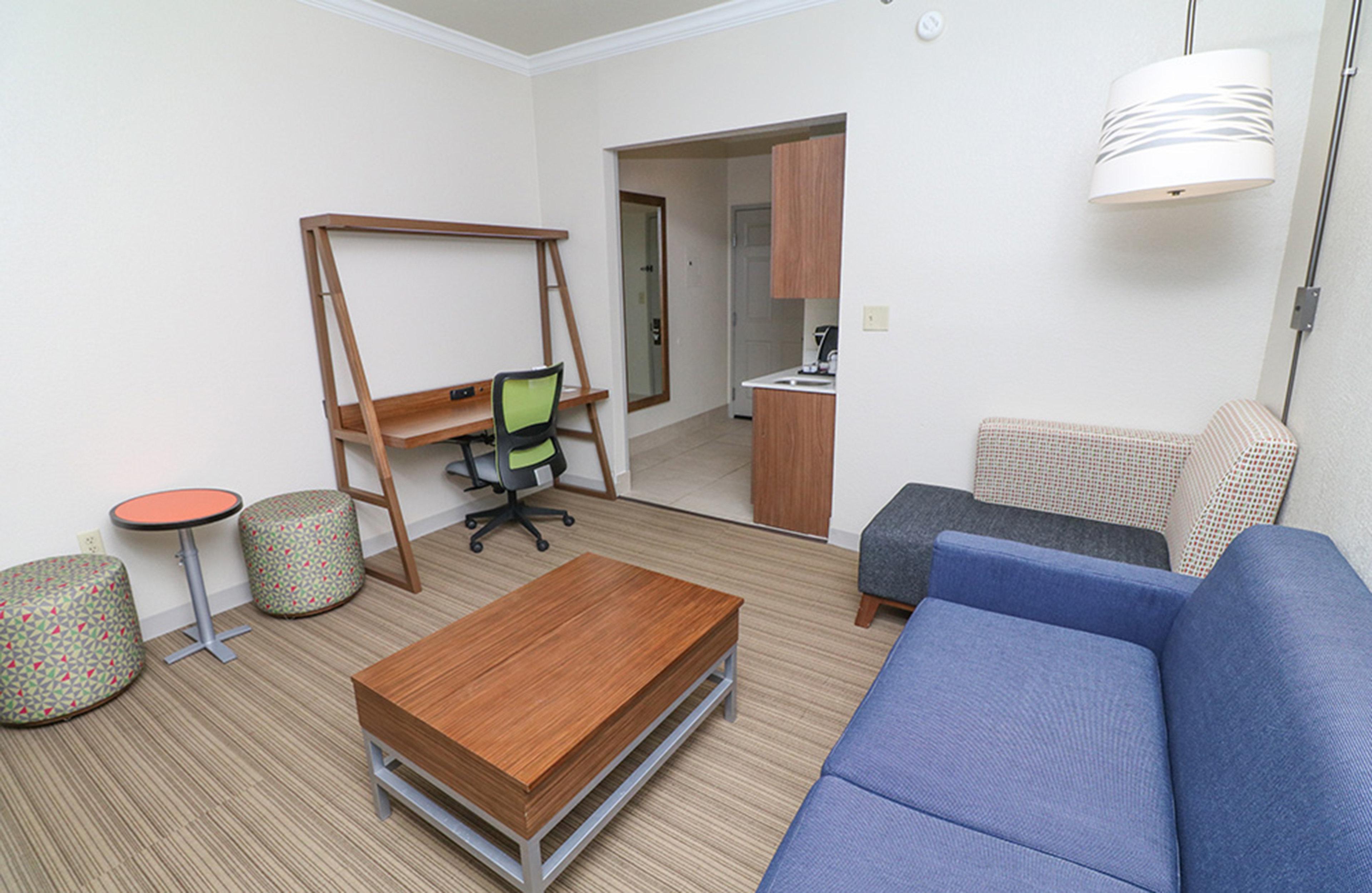 Holiday Inn Express Hotel & Suites Greenville By Ihg Exterior foto
